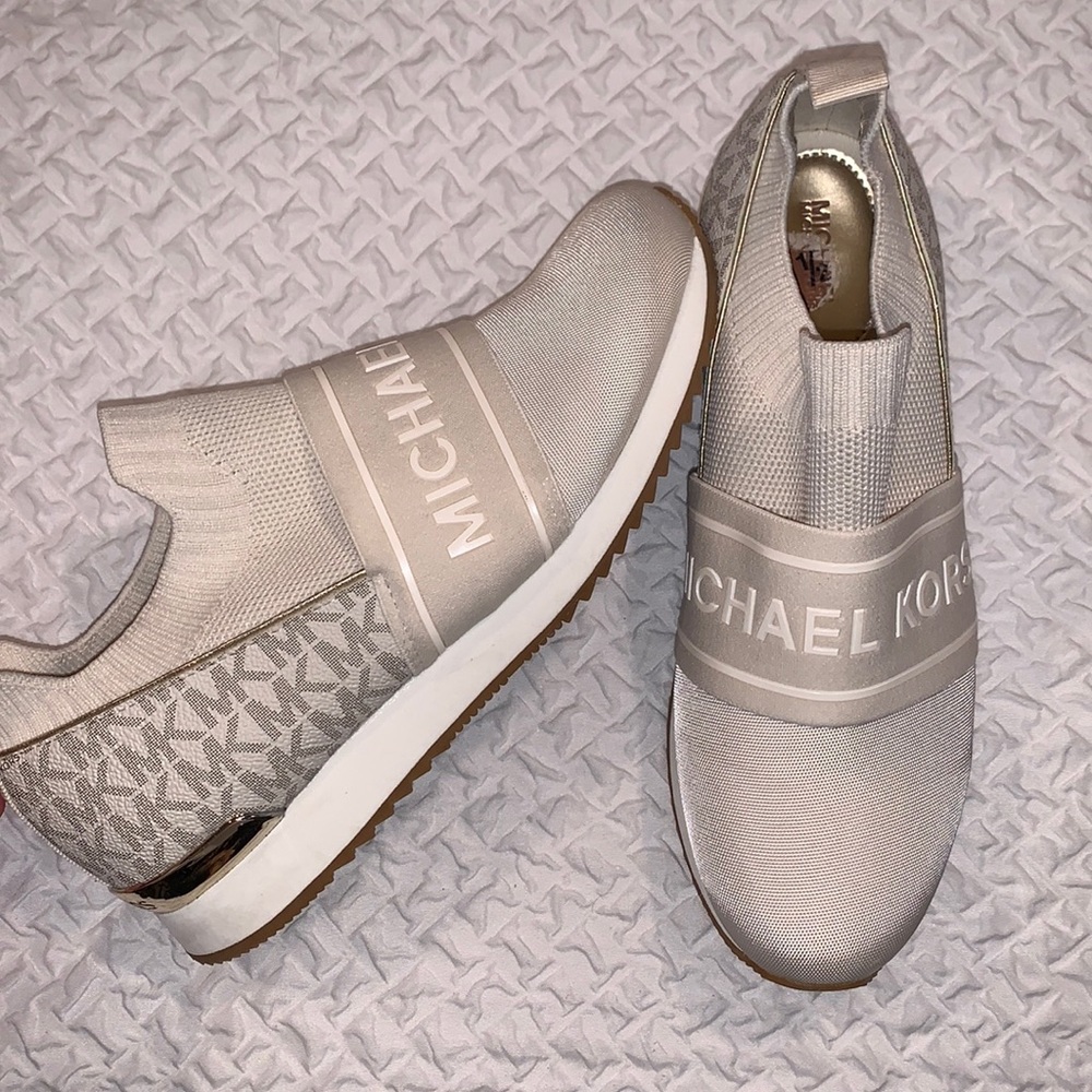 Michael Kors SNEAKERS. Never worn!